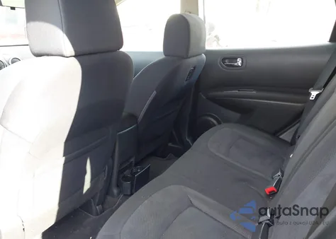 2015 Nissan Rogue Select S z USA, uszkodzony, nr VIN JN8AS5MT7FW656920